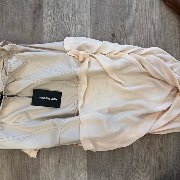 Cup Detail Drape Bodycon Dress - Picture 6 of 7